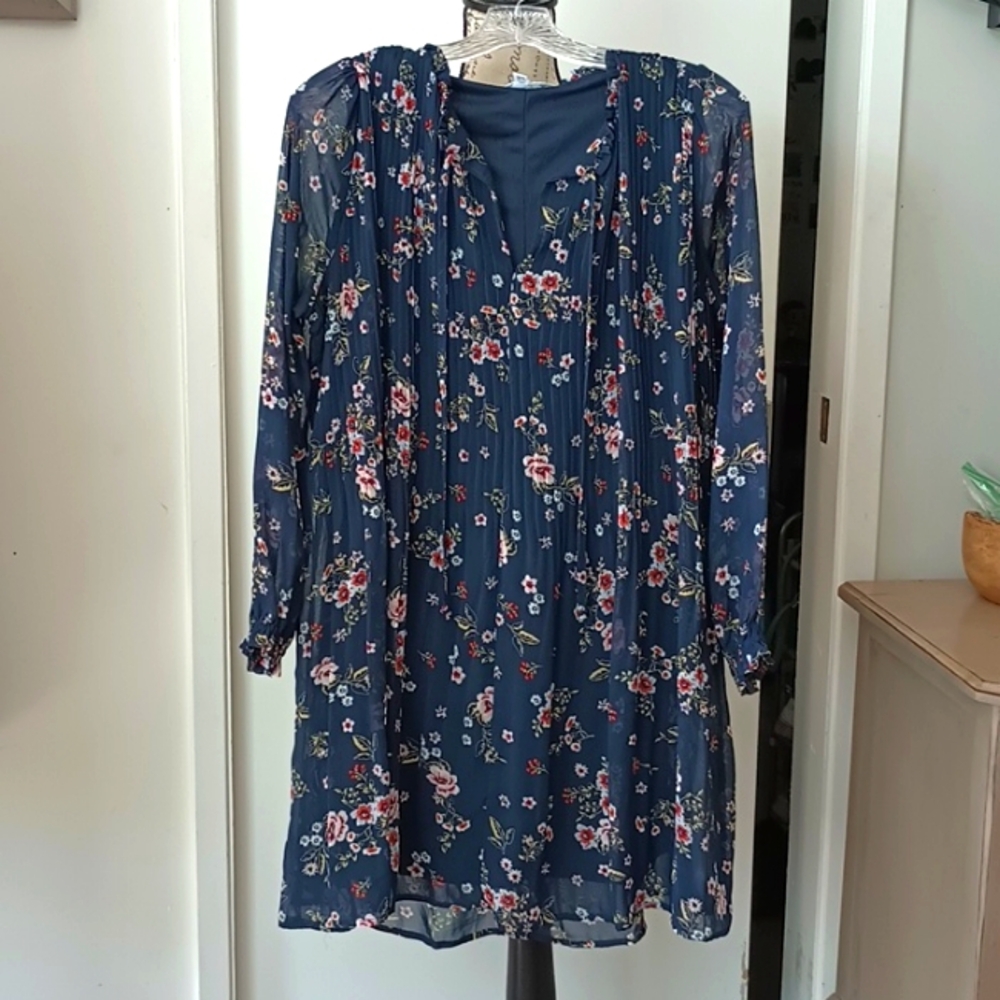 TIME AND TRU Dress NWOT p2p 20", L 35"